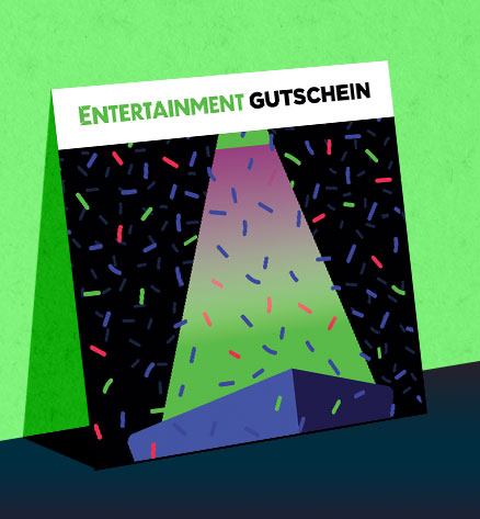 Gutscheingold Entertainment Produktabbildung angelehnt an eine grüne Wand.